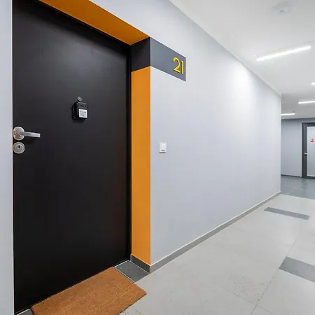 Widzewska Deluxe By Bookinghost Лодзь