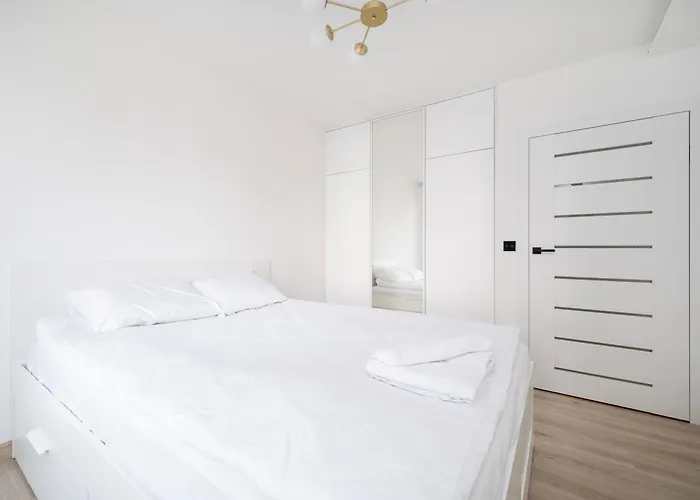 Widzewska Deluxe By Bookinghost Apartment